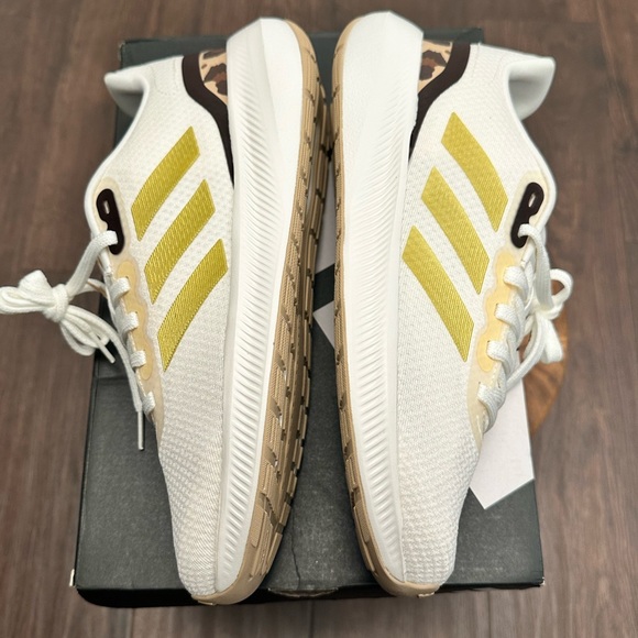 Adidas Women’s Runfalcon 3 Core White Gold Metallic Magic Beige, Size 9.5 - Picture 9 of 10
